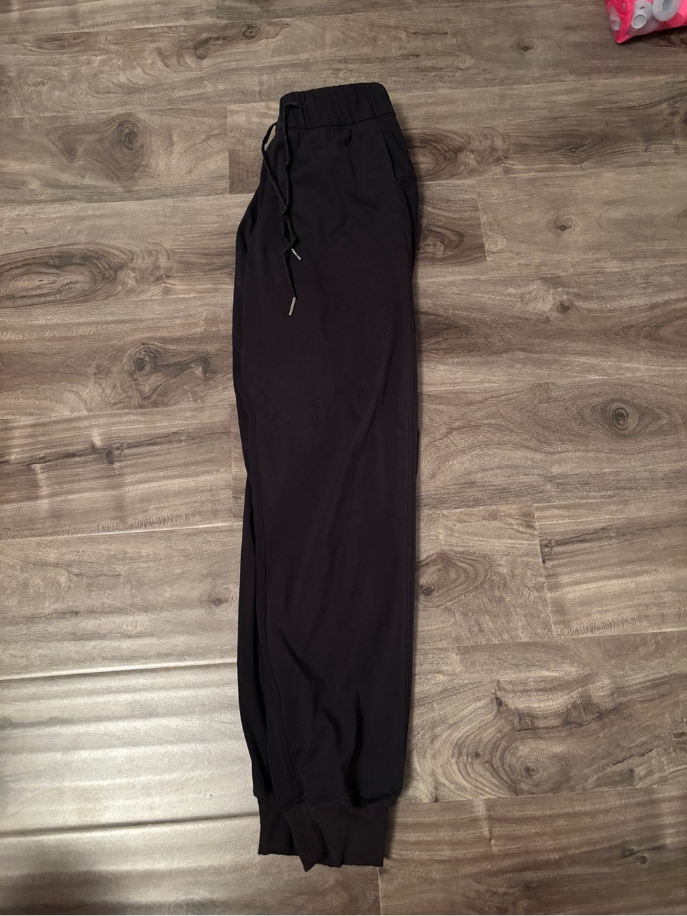 Women’s Lulu joggers